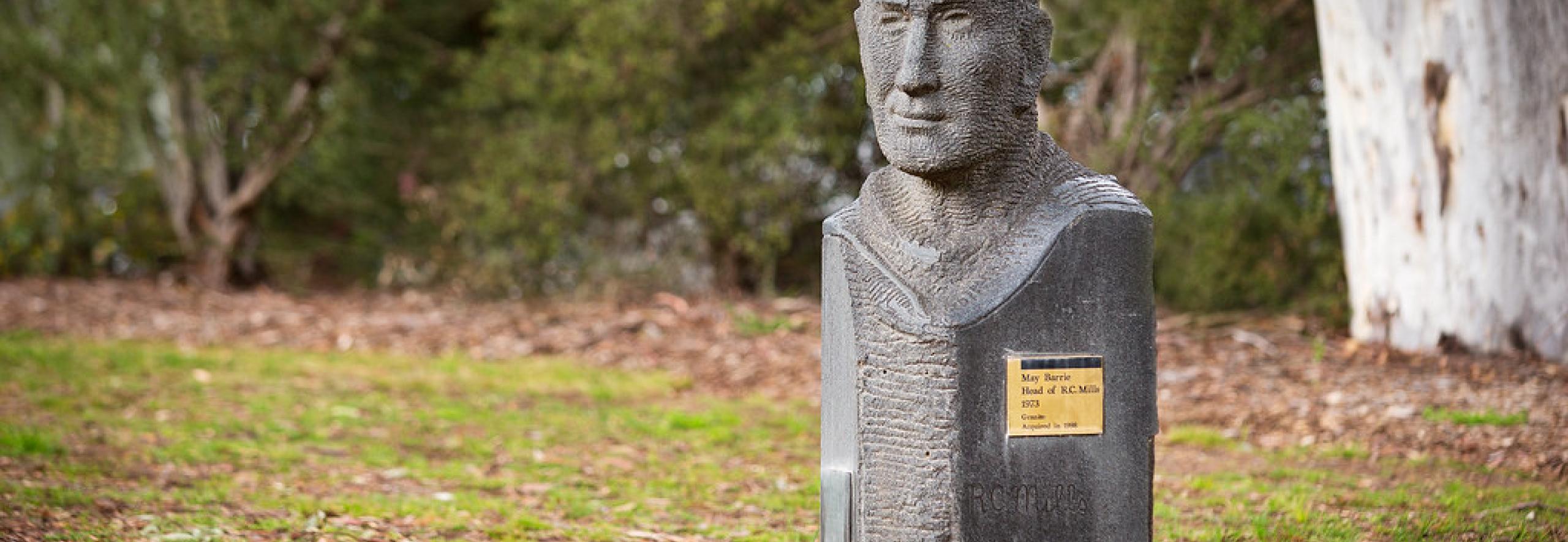 Sculpture "the Head of R.C. Mills" by Margelina da Silva (1979)